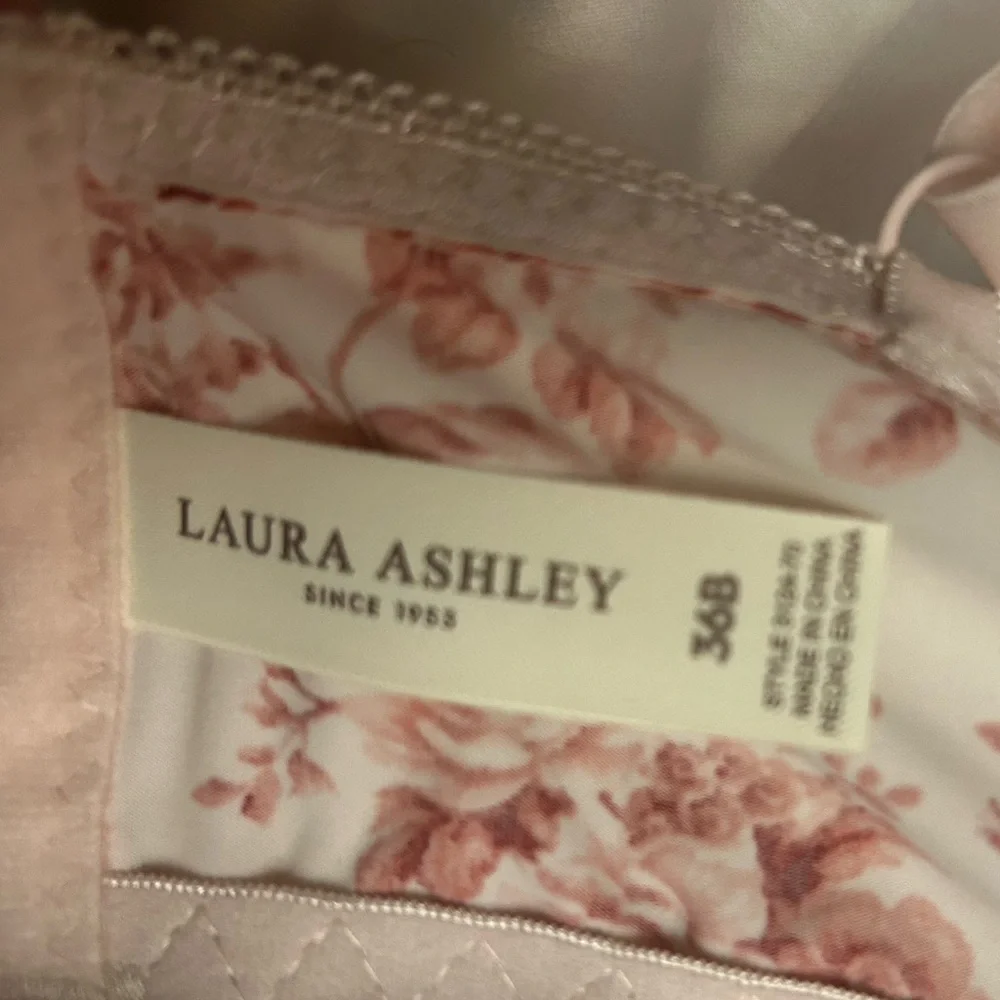 Laura Ashley Pushup Bra 36B NWOT silky floral and lace underwire - Picture 5 of 7